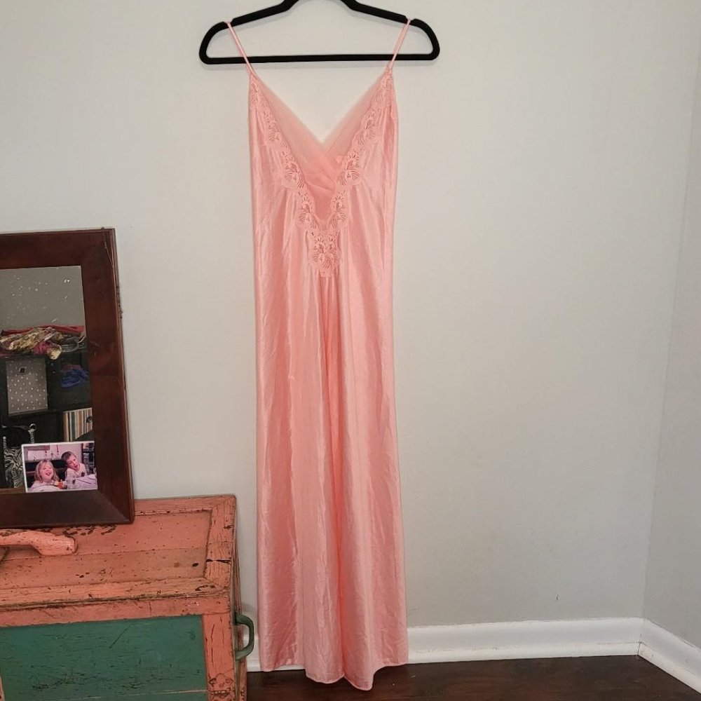Vintage 70s light pink, Val Mode, floor-length nylon slip dress